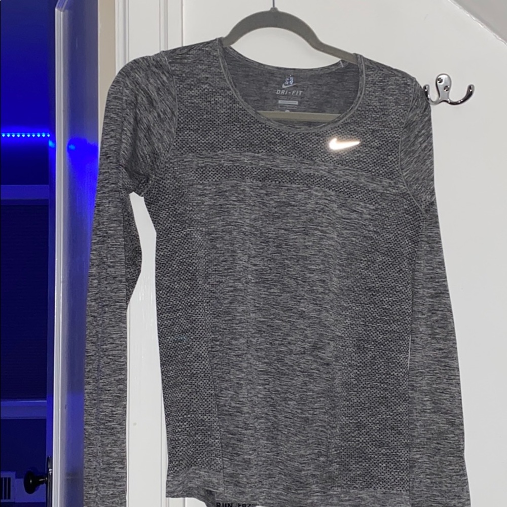 Gray Nike long sleeve workout top